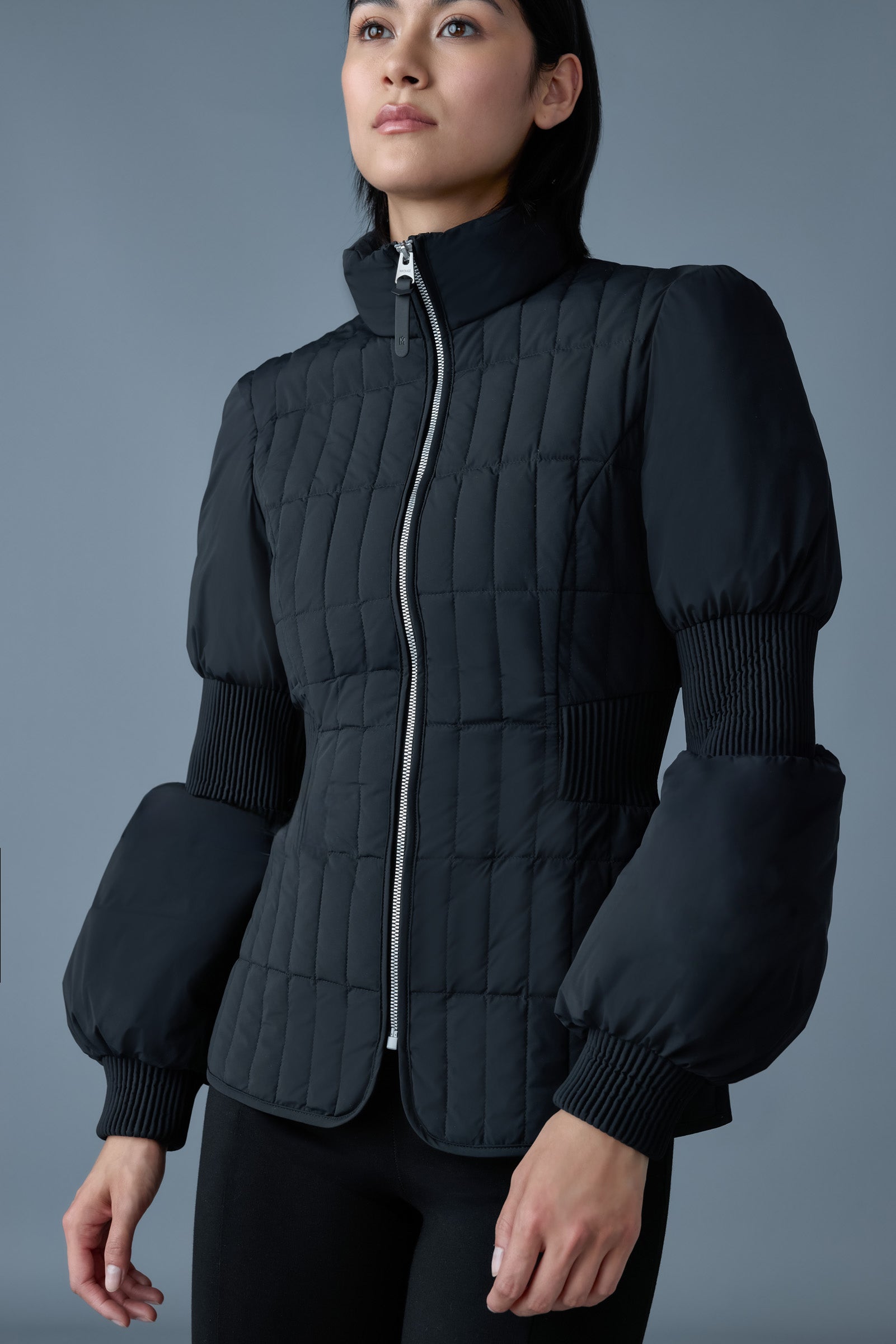 FELICIA light Down vertical quilted jacket smocked at waist for