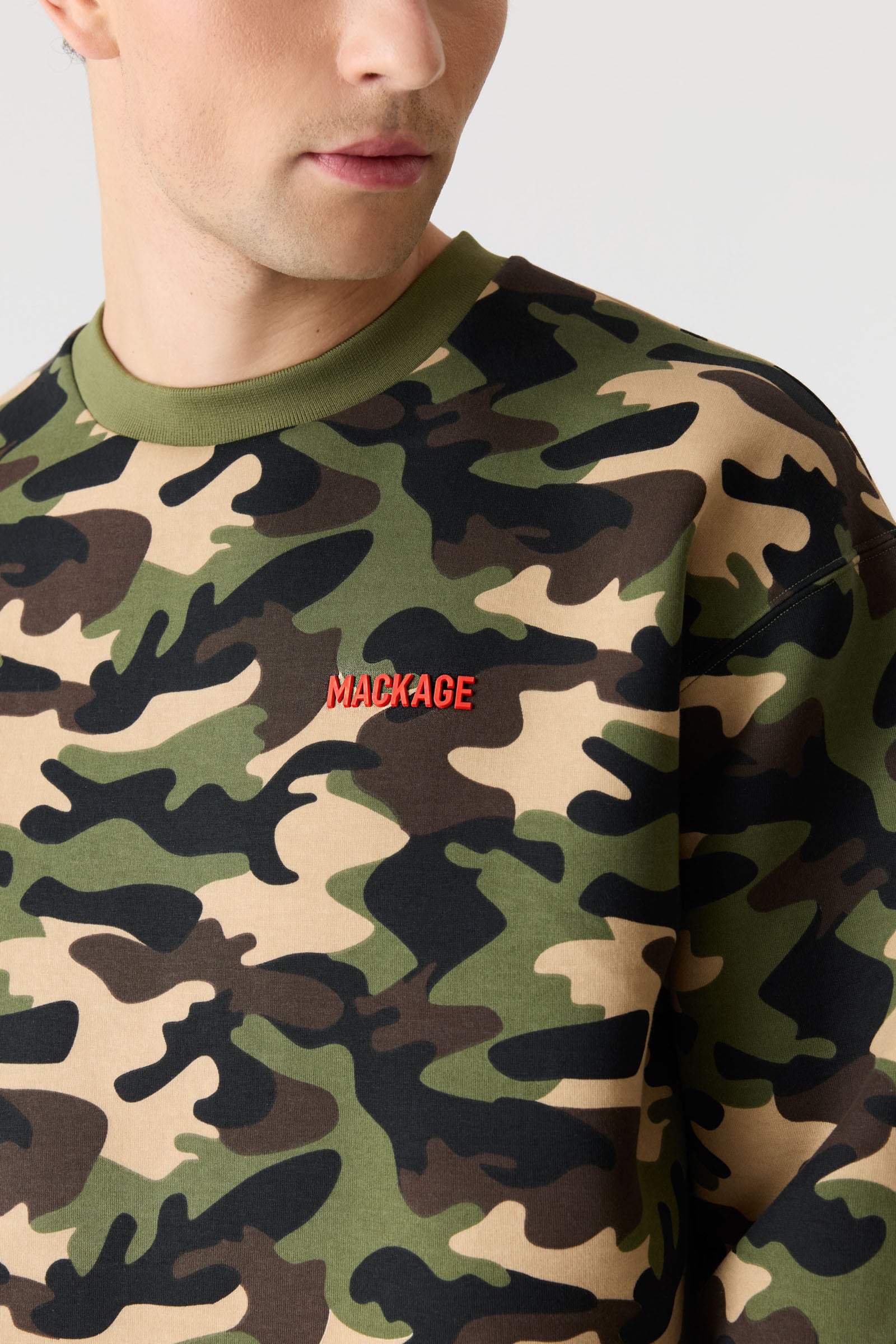 JULIAN-CAMO