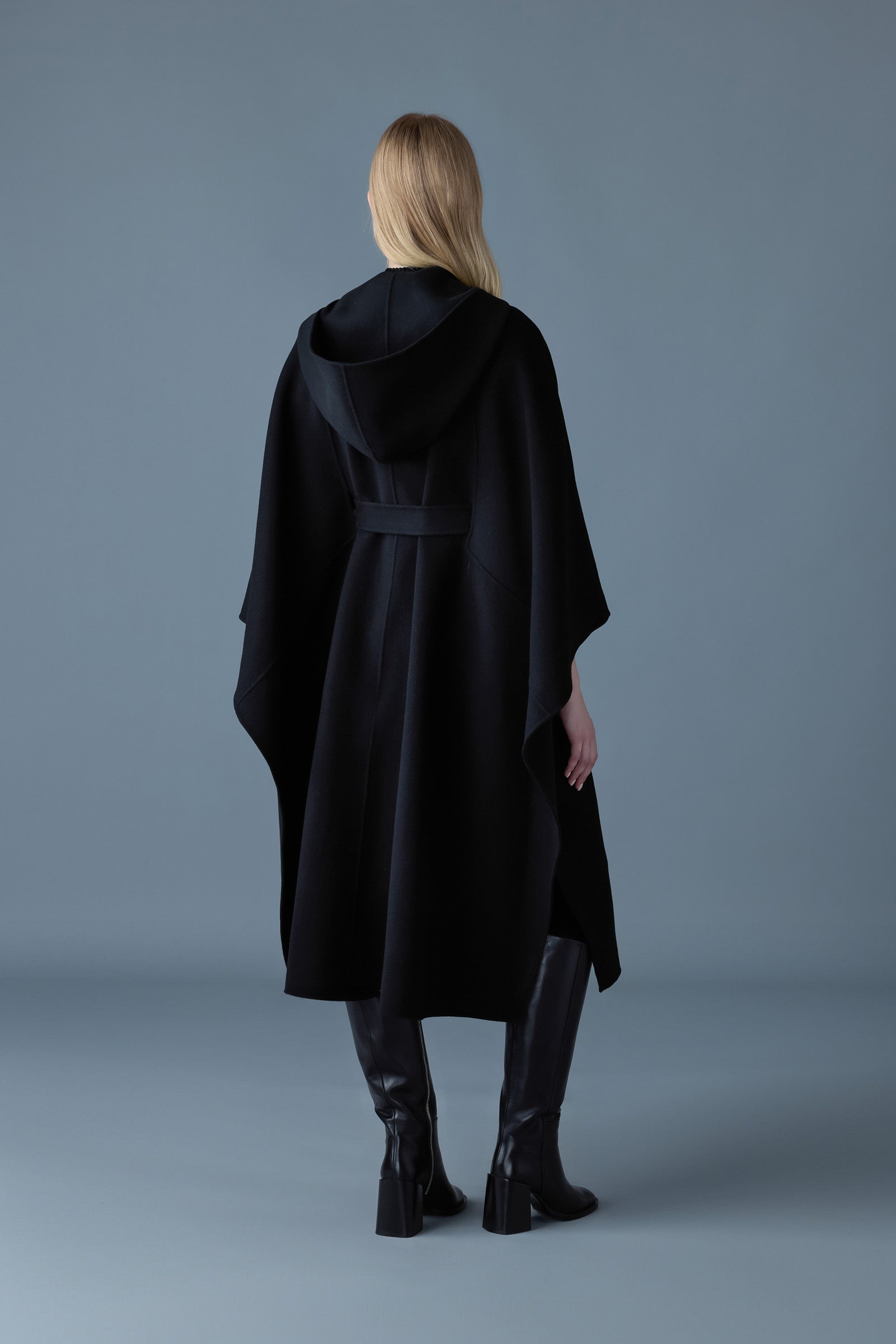 【YENN】DOUBLE FACE CAPE JACKET Kirstyn, double-face wool cape coat | Mackage® Canada
