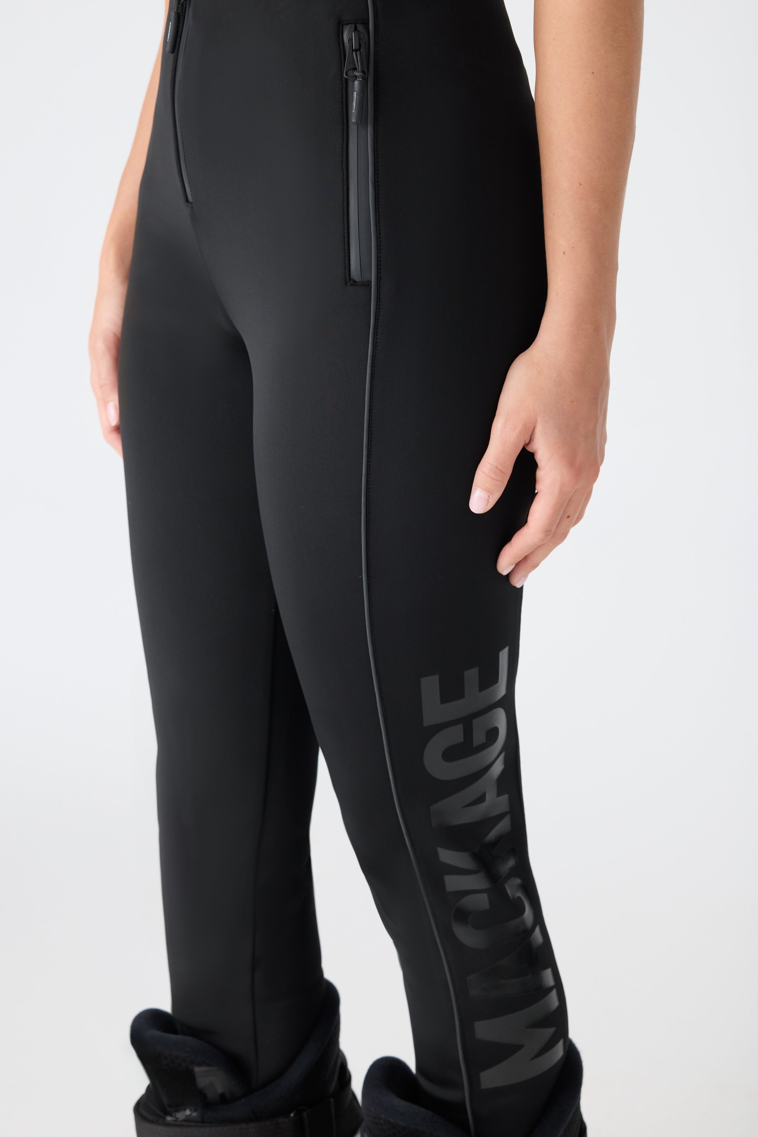 ZAVI Bonded Fleece Stirrup Pant for Women | Mackage® CA