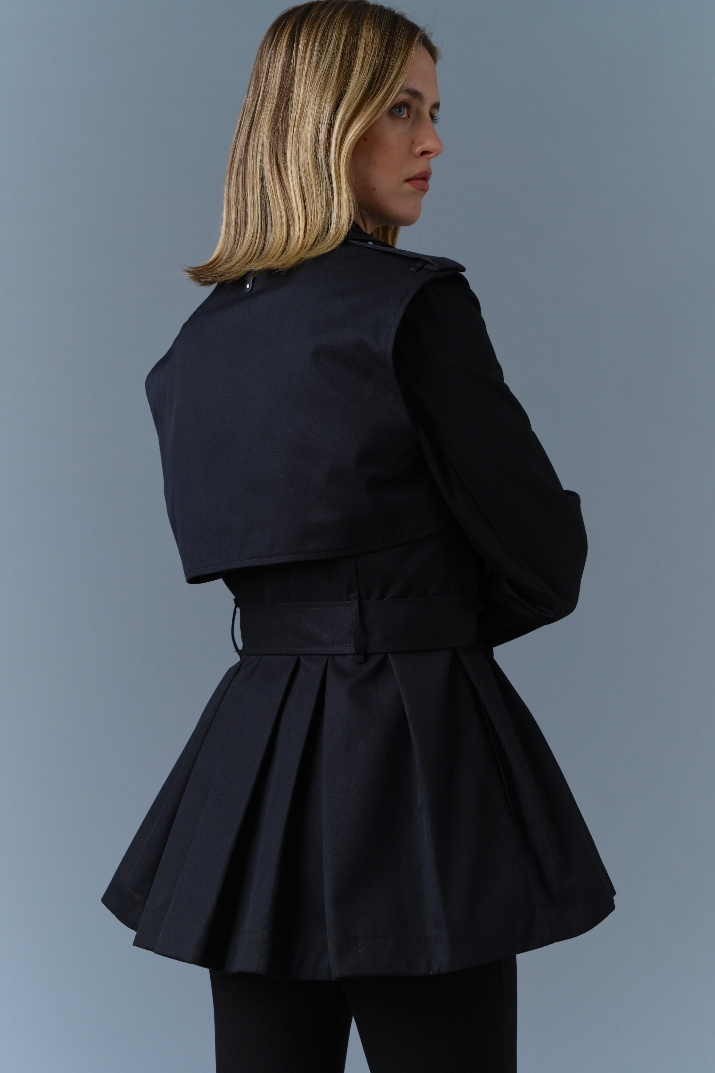 ADVA Mid-Length buckled belt trench | Mackage® CA